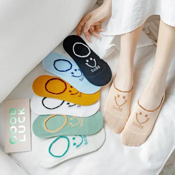 5 Çift / grup Yaz Kadın Sevimli Gülen Yüz Çorap Yüksek Kaliteli Görünmez Nefes Ve Ince Saf Renk Moda Tekne Meias