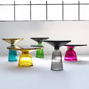 İskandinav Tasarımcı cam kahve sehpaları Lüks Oturma Odası Merkezi Basit Yan Sehpa Salon Yaratıcı Yuvarlak Köşe Balkon Mobilyaları