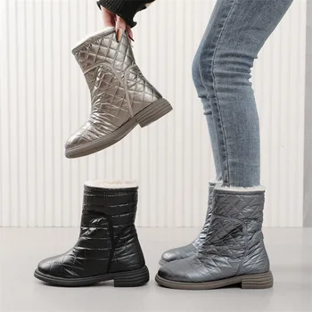 Kadın Kar Botları 2022 Yeni Kış Düz Moda Sıcak peluş ayakkabı Martn Çizmeler Artı Kadife pamuklu ayakkabılar kısa çizmeler