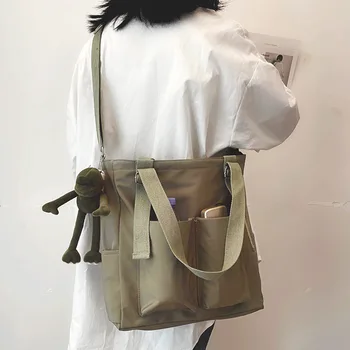 Kadın omuzdan askili çanta Kadın Çantası Alışveriş Basit Moda fermuarlı çanta Omuz Su Geçirmez Büyük Kapasiteli Tote Çanta Asmak Kurbağa