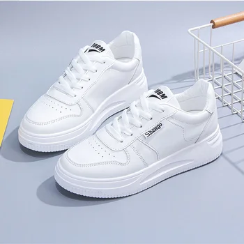 Kadınlar Nefes pu ayakkabıları Bayanlar Paten Lace Up beyaz ayakkabı 3.5 cm Düz Topuk 2022 Bahar Yeni Kadın Yürüyüş Ayakkabısı Zapatos De Mujer
