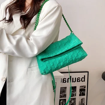 Lüks tasarımcı çantaları Kadın için Düz Renk Küçük Kare Çanta 2023 Yeni Moda Moda Rahat Mobil omuz askılı postacı çantaları