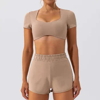 Yeni Stil Sutyen Yastıklı Üst Dikişsiz Pantolon yoga kıyafeti Seti Spor Koşu Moda Rahat Çabuk Kuruyan Egzersiz yoga kıyafeti Kadın